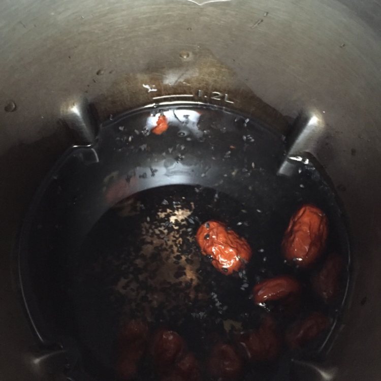 红枣黑芝麻糊步骤4