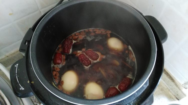 红枣煮鸡蛋步骤5