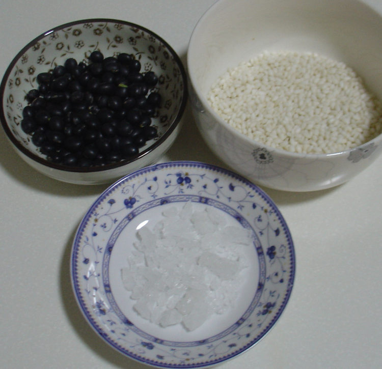 糯米黑豆汁步骤1