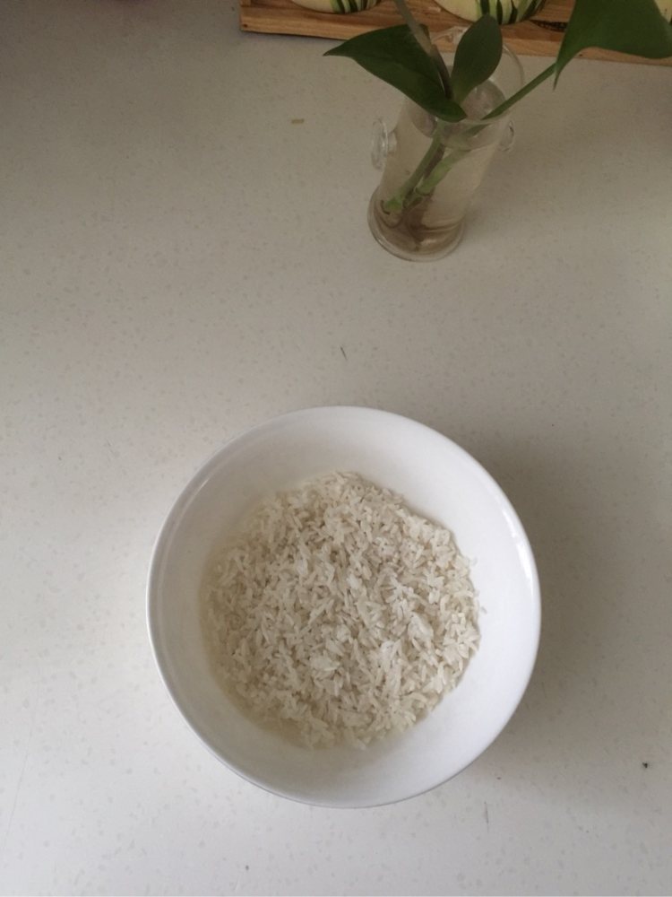 红枣桃仁养生粥步骤1
