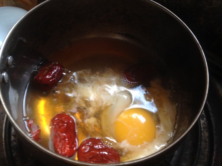 红糖鸡蛋红枣汤步骤5