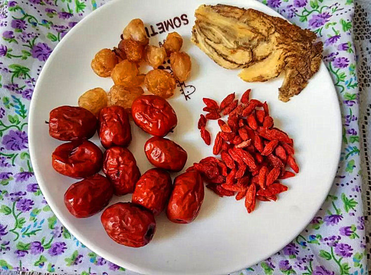 当归圆肉煮鸡蛋步骤2