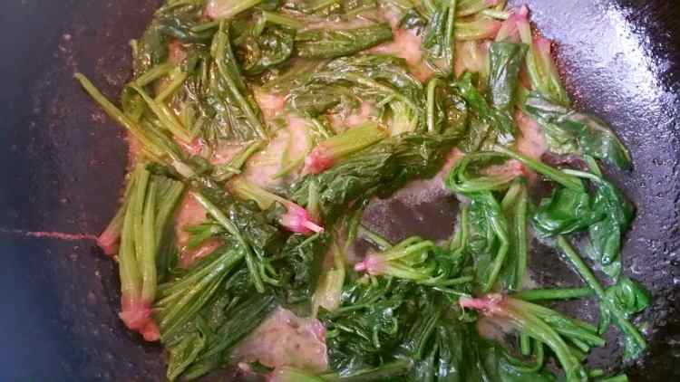 菠菜炒猪肝步骤7