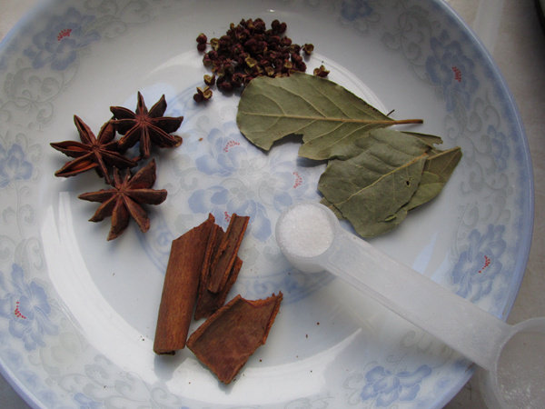 五香花生步骤2
