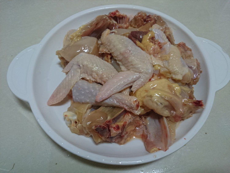 麻辣芋头鸡步骤2