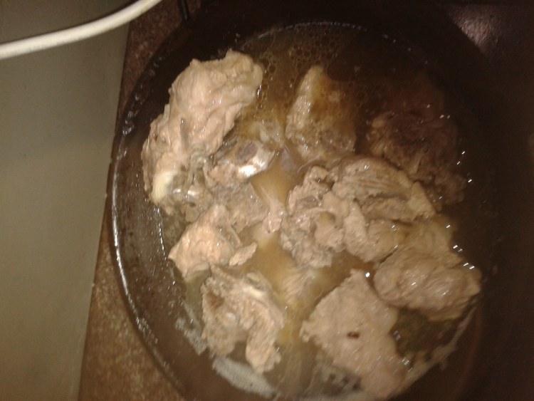 料酒龙骨汤步骤2