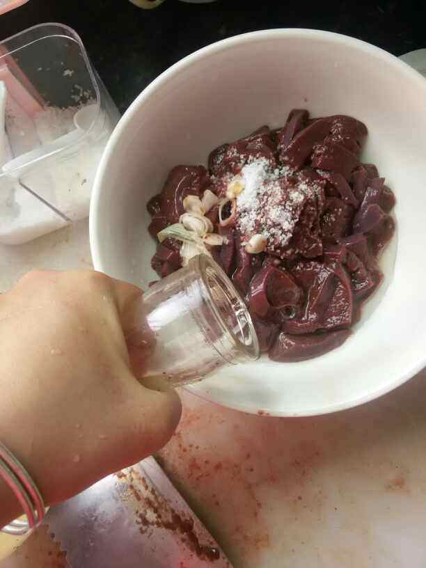 洋葱炒猪肝步骤3