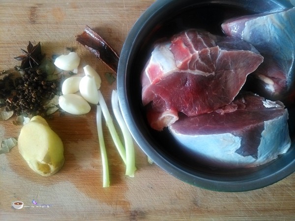面包机版麻辣牛肉干步骤1