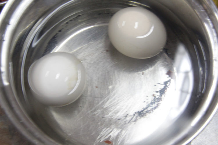 红枣枸杞鸡蛋桂圆茶步骤2