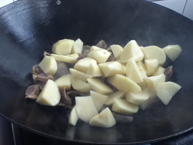 酱炖鸡胗步骤9