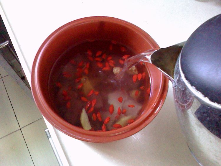 枸杞瘦肉水步骤4