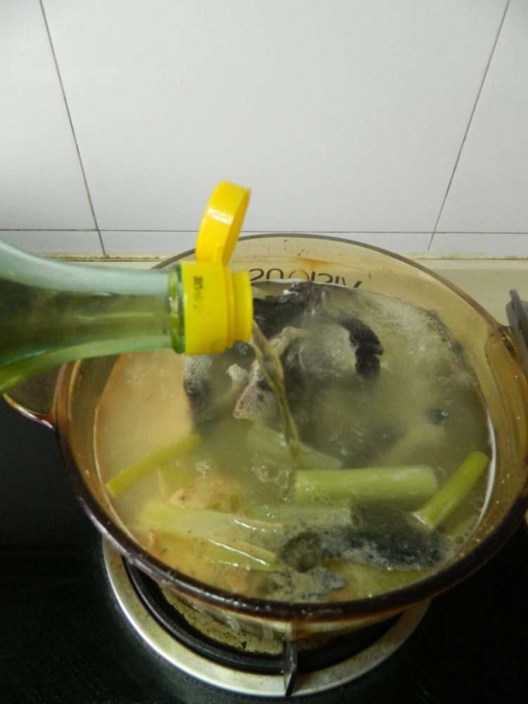 滋补黑鱼汤步骤8