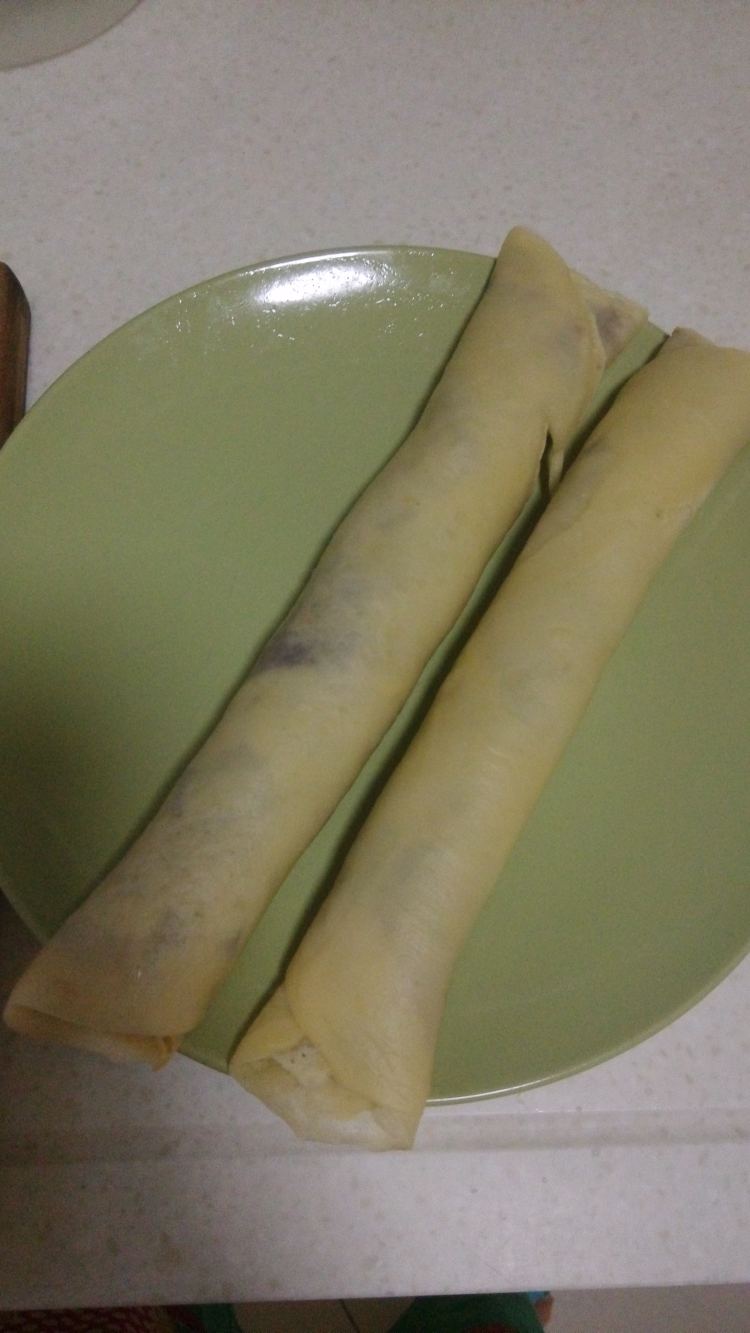 鸡蛋豆沙卷步骤5