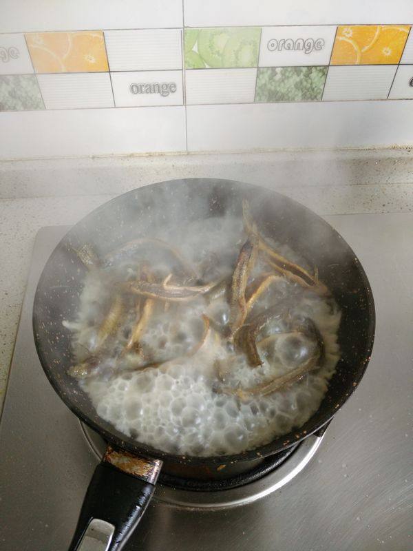 泥鳅豆腐汤步骤4