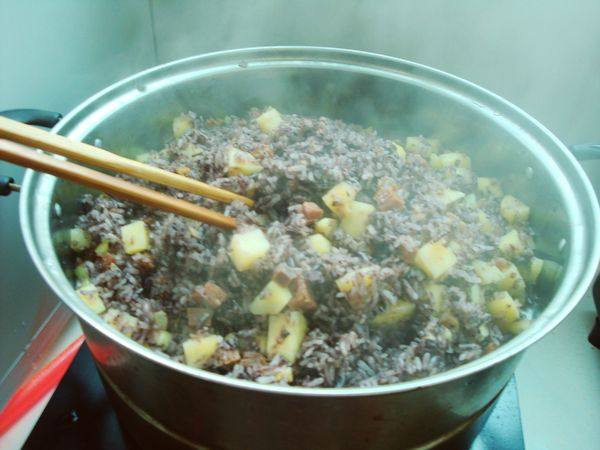 土豆紫米饭步骤12