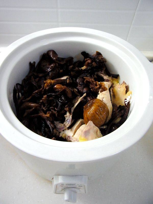 干榛蘑炖鸡步骤4