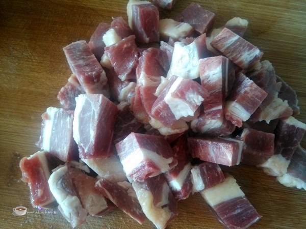 土豆炖牛肉步骤2