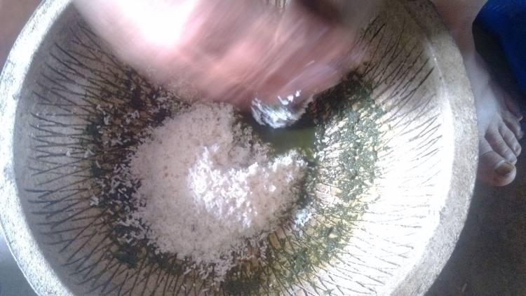 鸡屎藤米糕步骤5