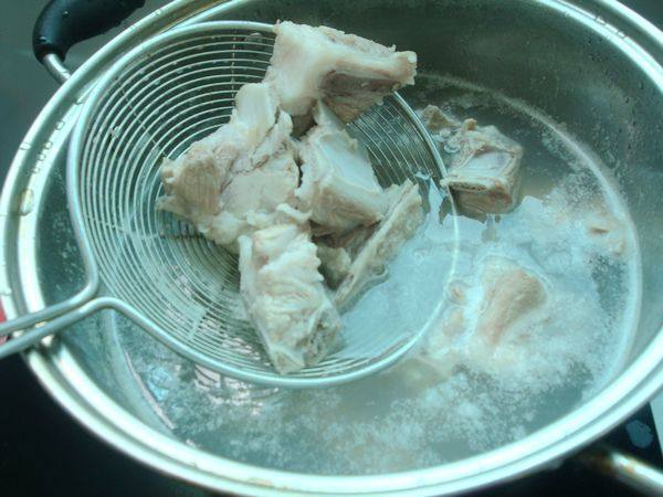 野当归排骨汤步骤3