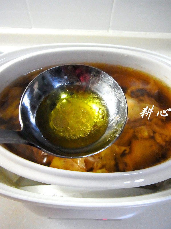 青橄榄花胶炖鸡步骤10
