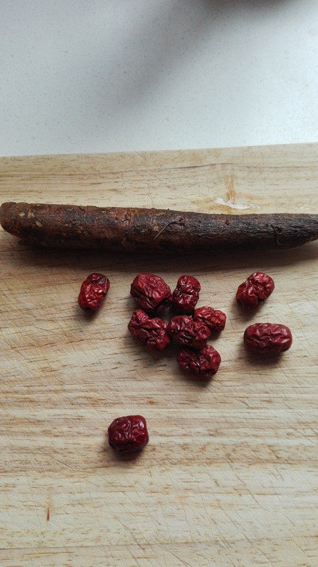 牛蒡红枣茶步骤1