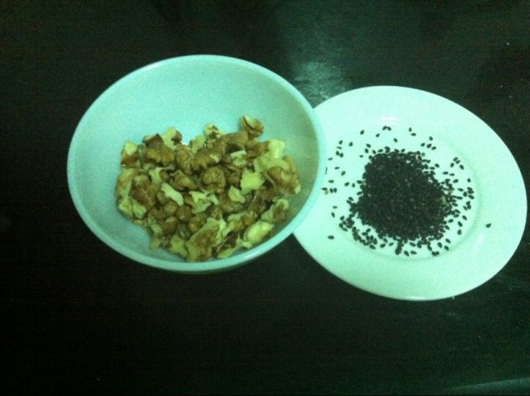 红糖核桃饼步骤1