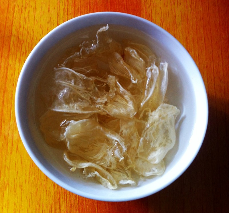 鱼胶瘦肉汤步骤2
