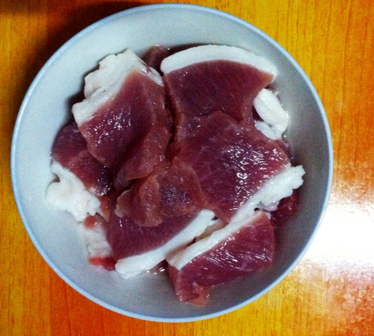 鱼胶瘦肉汤步骤3