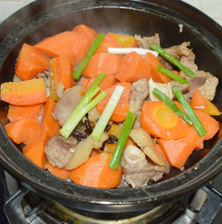 胡萝卜焖羊肉步骤10