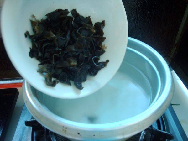 红枣木耳粥步骤5