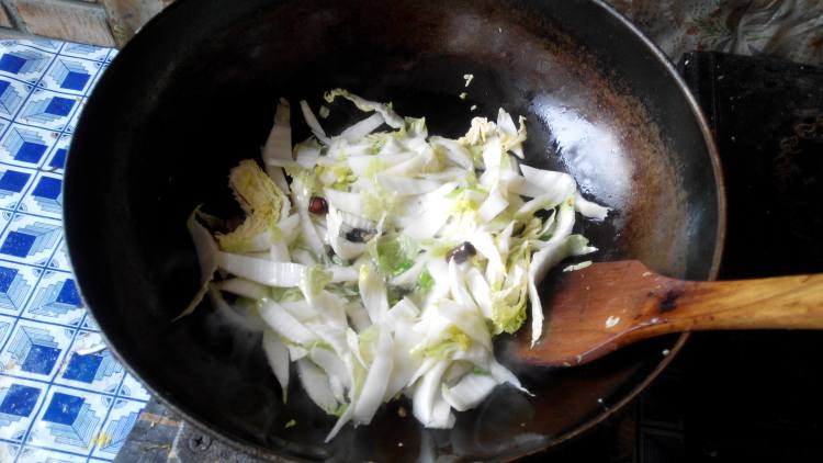 大白菜炒血豆腐步骤6
