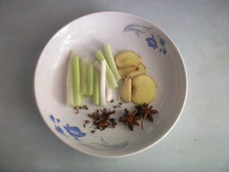 蒜泥五花肉步骤2