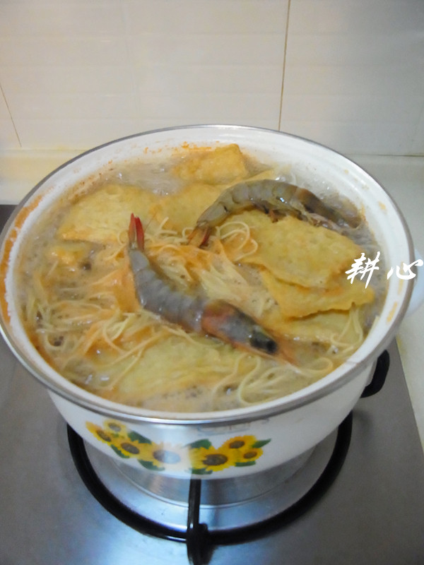 海鲜汤面步骤6