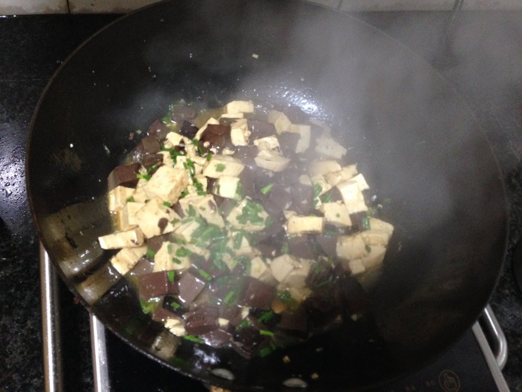 蚝油猪血豆腐汤步骤8