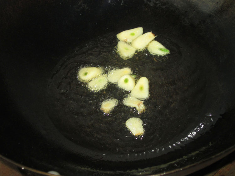 秋木耳烧四季豆步骤4