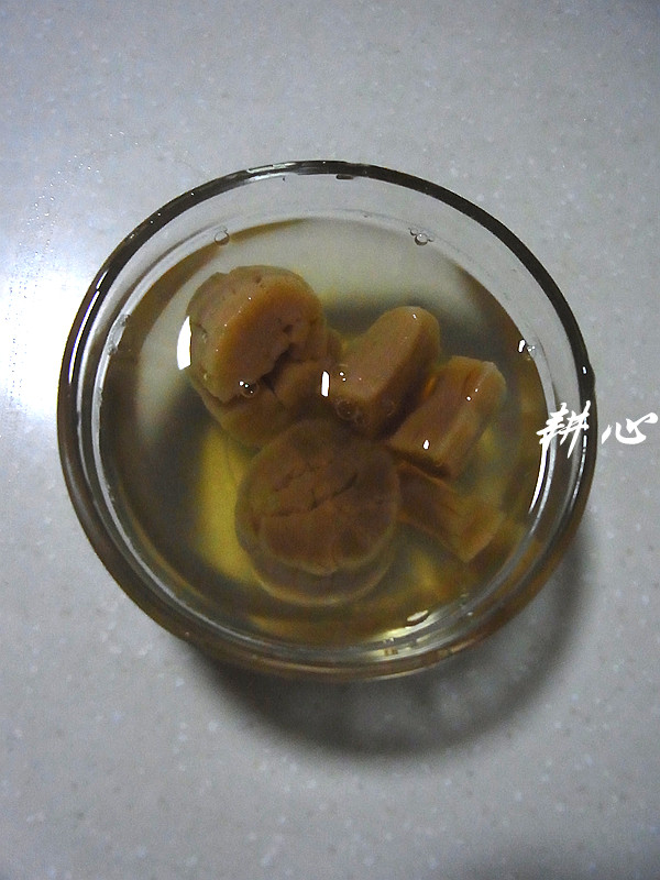 虾仁鱼片瑶柱汤步骤2