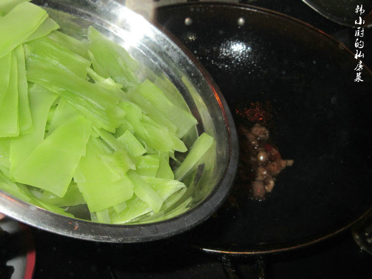 青笋木耳肉片步骤4