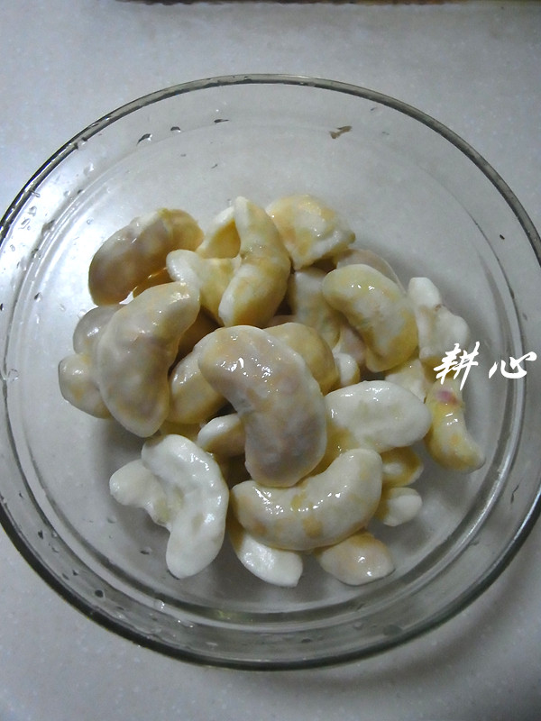 菱角排骨汤步骤2