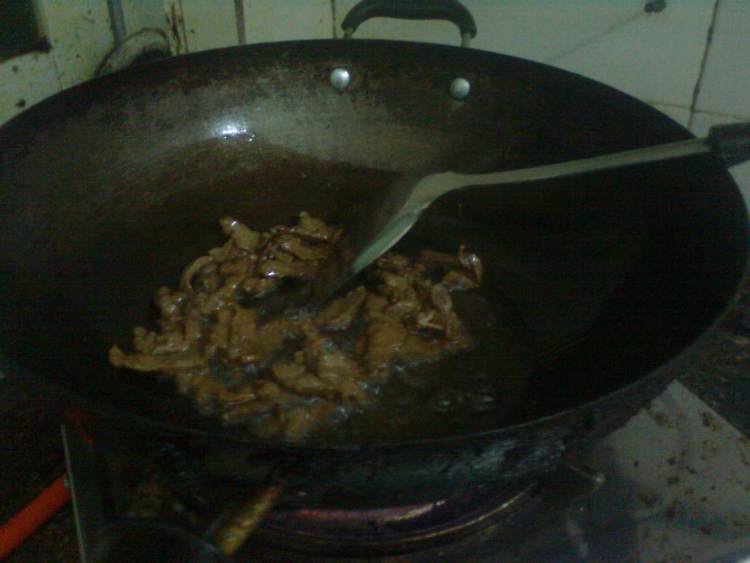 青椒炒牛肉步骤2