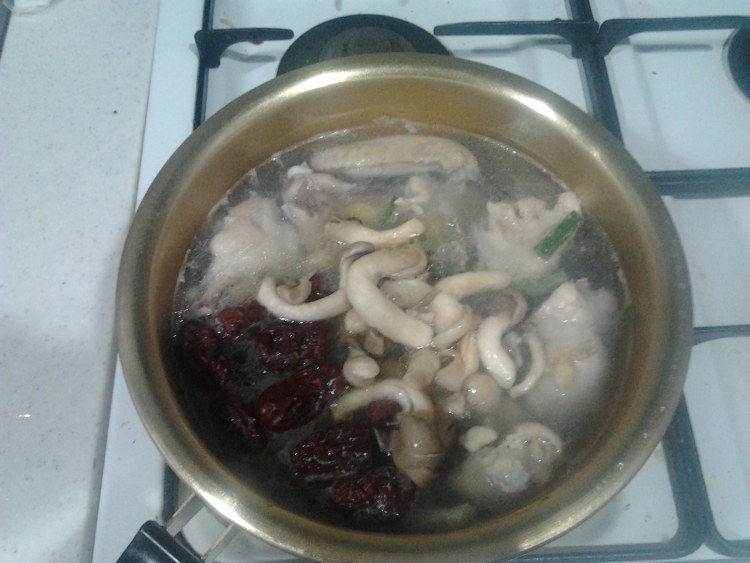 清炖鸡汤步骤8