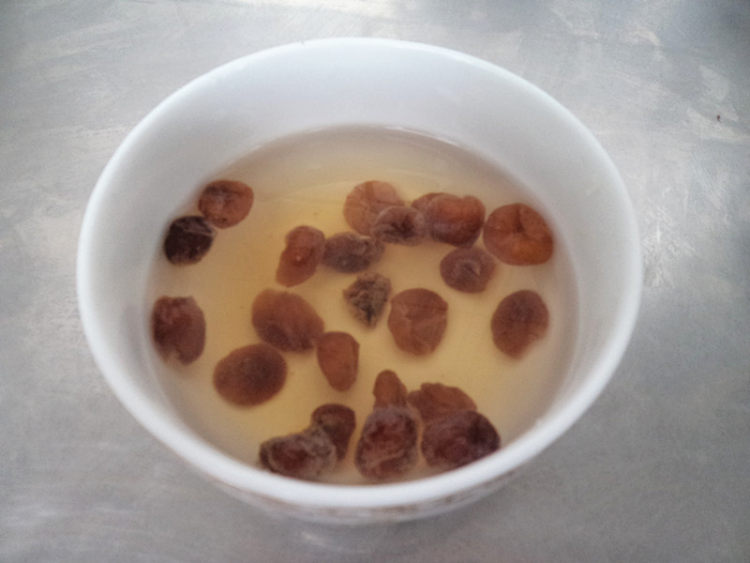 桂圆红豆小米粥步骤2