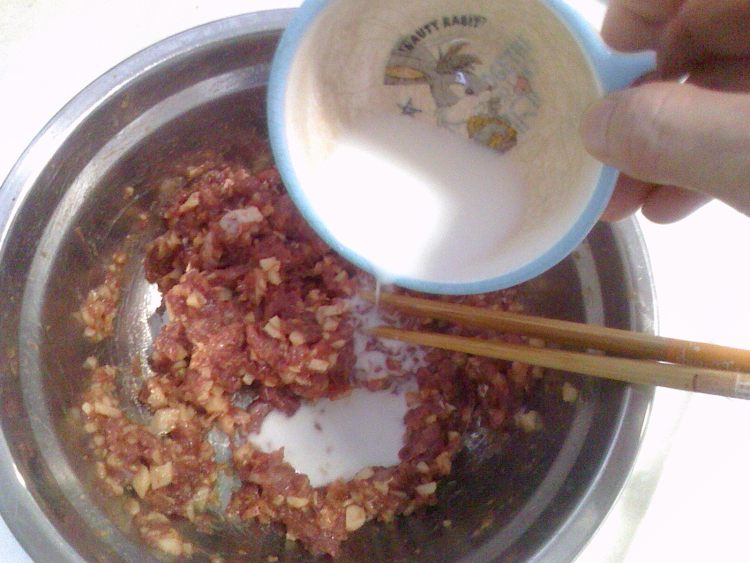 藕丁蒸肉饼步骤5