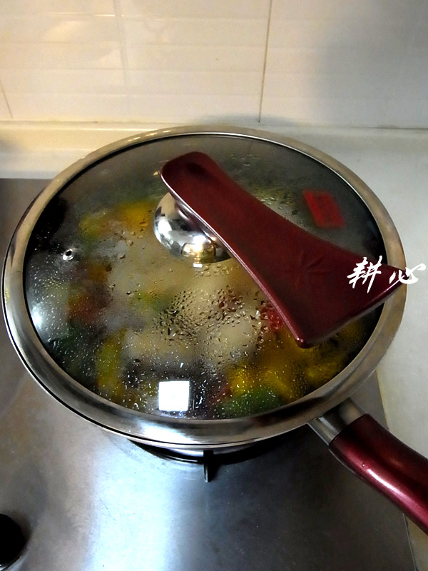 彩椒炒鱿鱼花步骤6