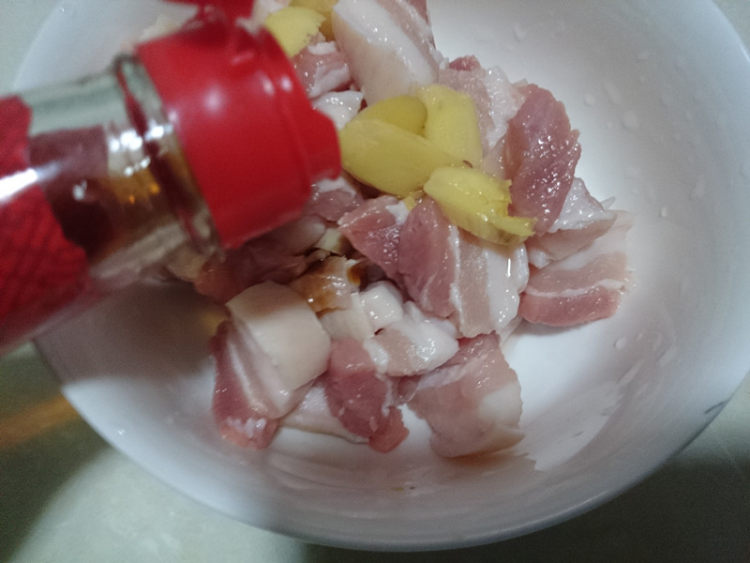 鲊广椒蒸肉步骤3