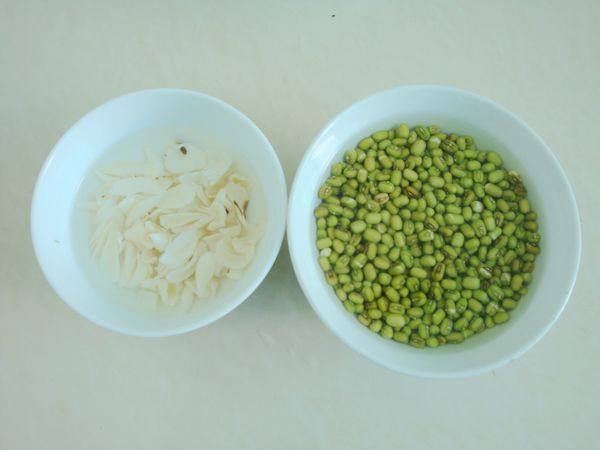紫米八宝饭步骤1