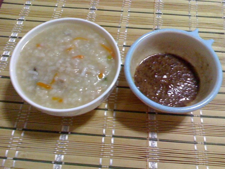 骨头鸡肝粥步骤1