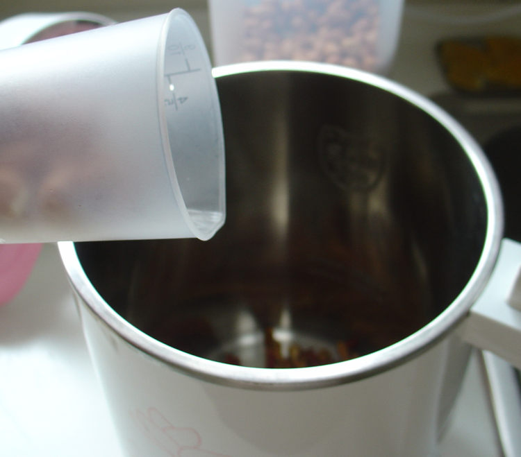 花生红枣豆浆步骤6