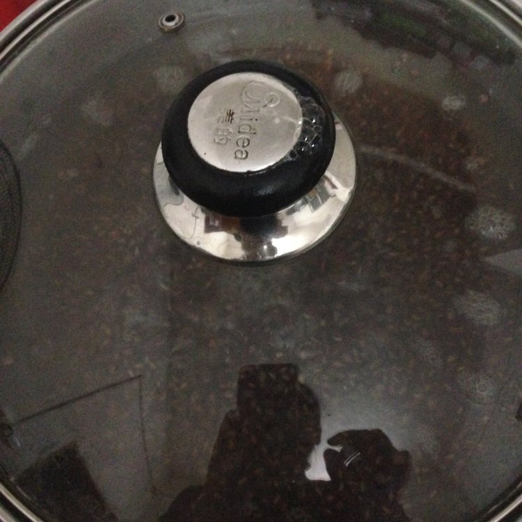 窝蛋红豆沙糖水步骤1