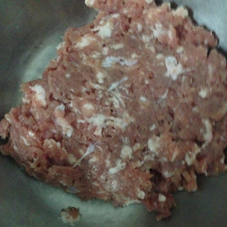 瘦肉炖阿胶汤步骤1