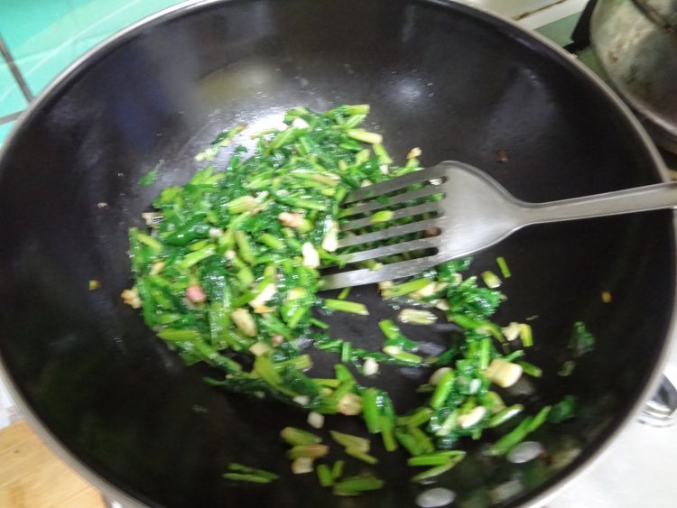 素炒菠菜步骤5